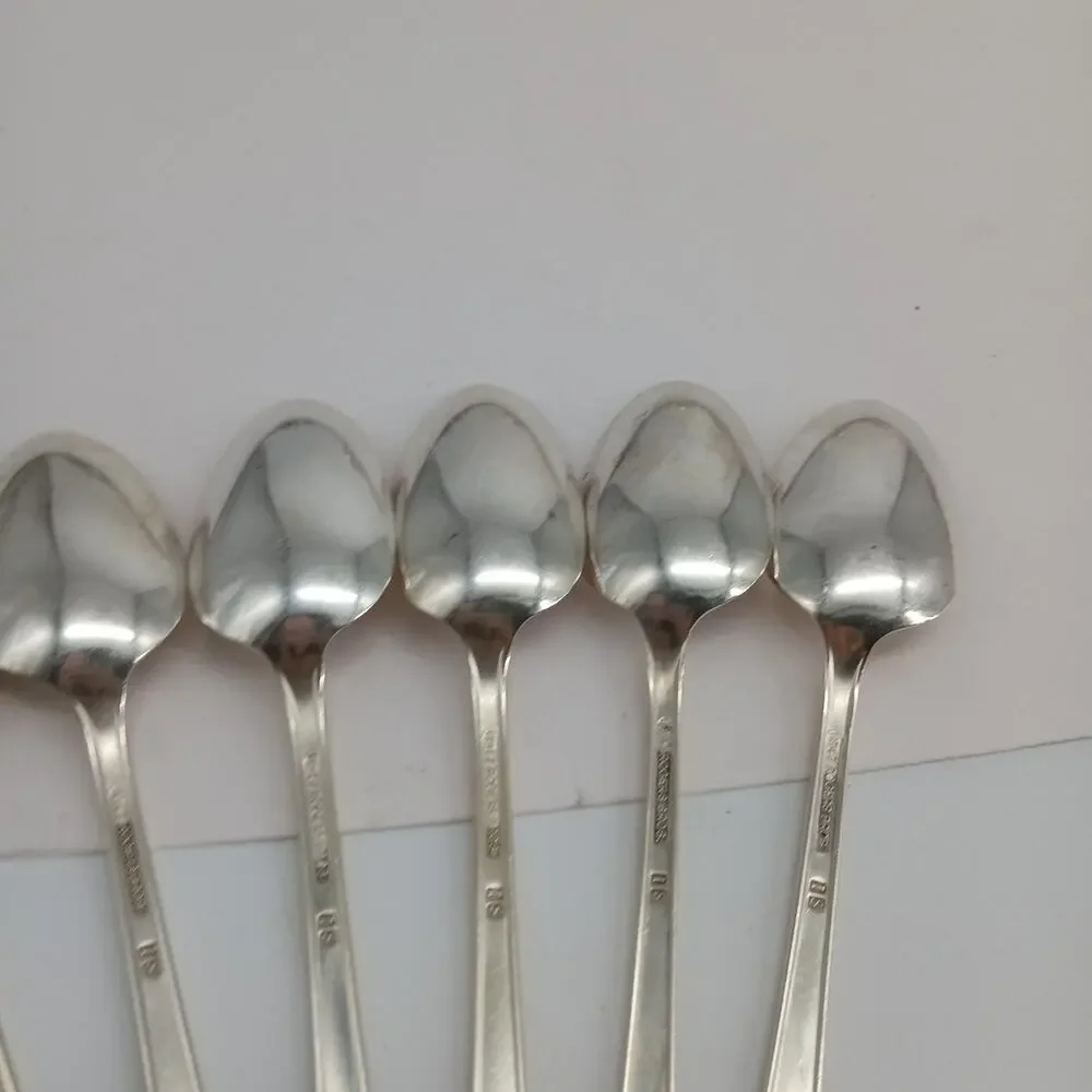 7X Tsp Rogers Bros ADORATION International SilverPlate Teaspoons Silver plated